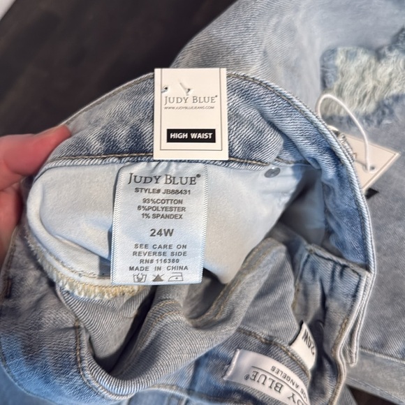 Judy Blue Light Wash Distressed Skinny Fit Tummy Control Top High Waist Size 24W - Picture 4 of 8